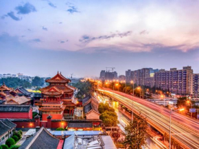 Happy Dragon Alley Hotel-In the city center with big window&free coffe laundry Fluent English speaking,Tourist attractions ticket service&food recommendation,Near Tian Anmen Forbiddencity,Near Lama te